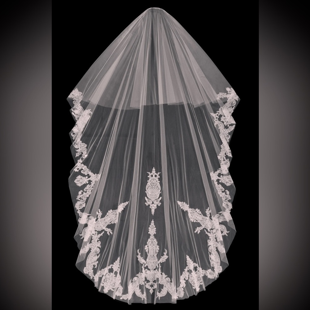 Zayde Veil by Rivini, Brand New